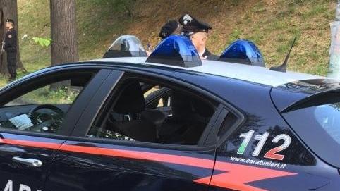 Novantenne aggredita in casa da due ladri finisce all’ospedale