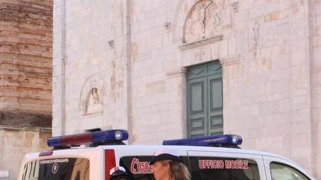 Mallegni parcheggia in sosta vietata scoppia il caso, lui si autodenuncia