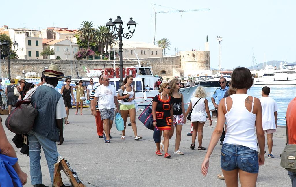 Per i turisti stranieri meglio il mare dei nuraghi 