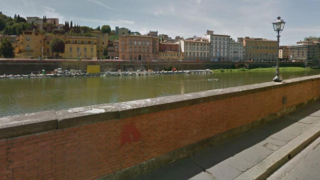 Un tratto di lungarno Diaz, a Firenze