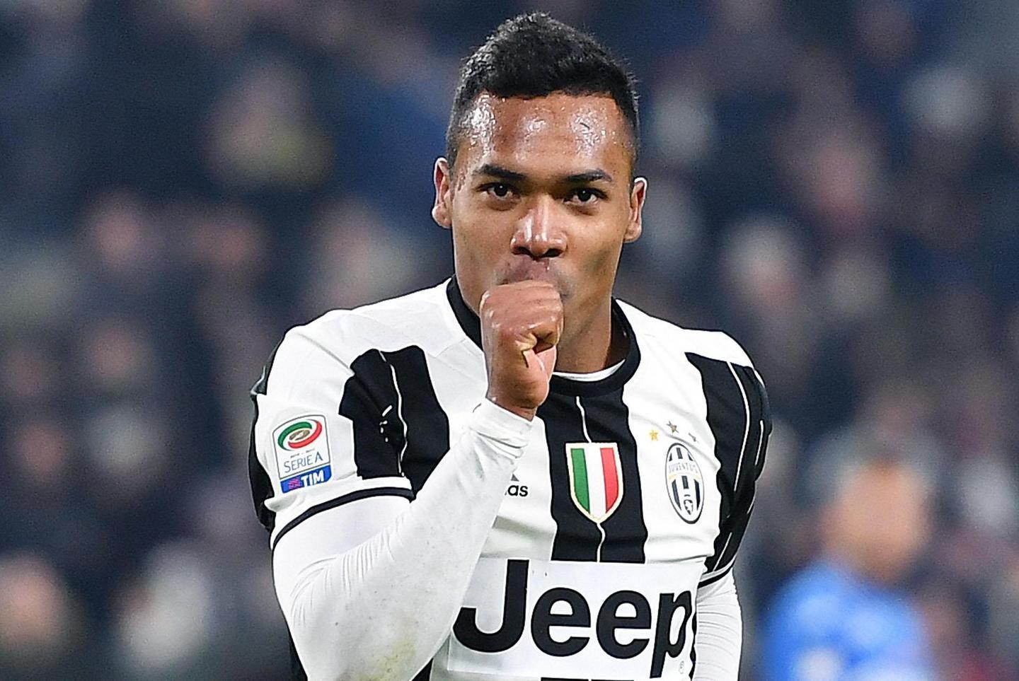 Milan in pressing su super Gigio la Juve fa cassa con Alex Sandro