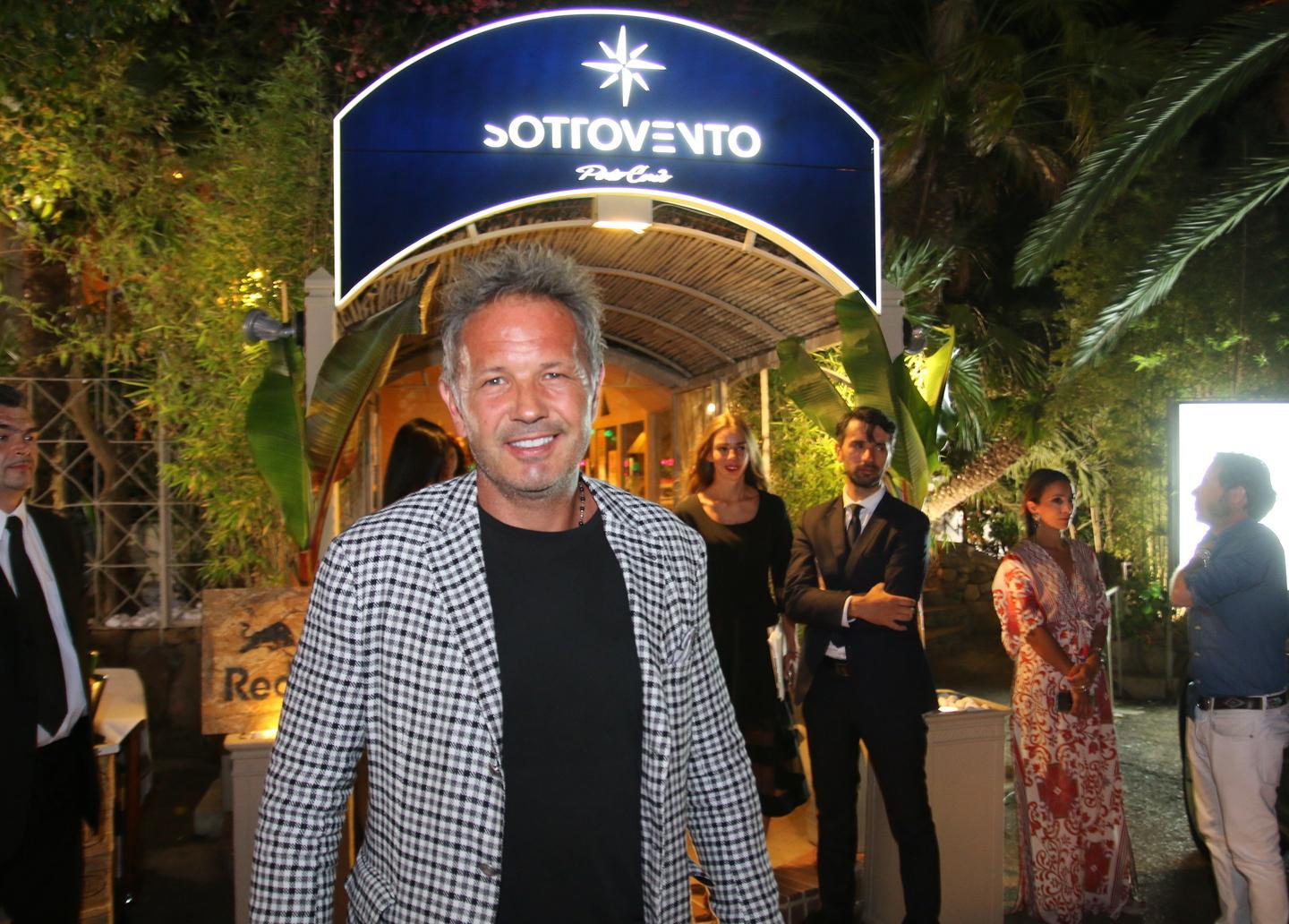 Sinisa Mihajlovic si rilassa in Costa