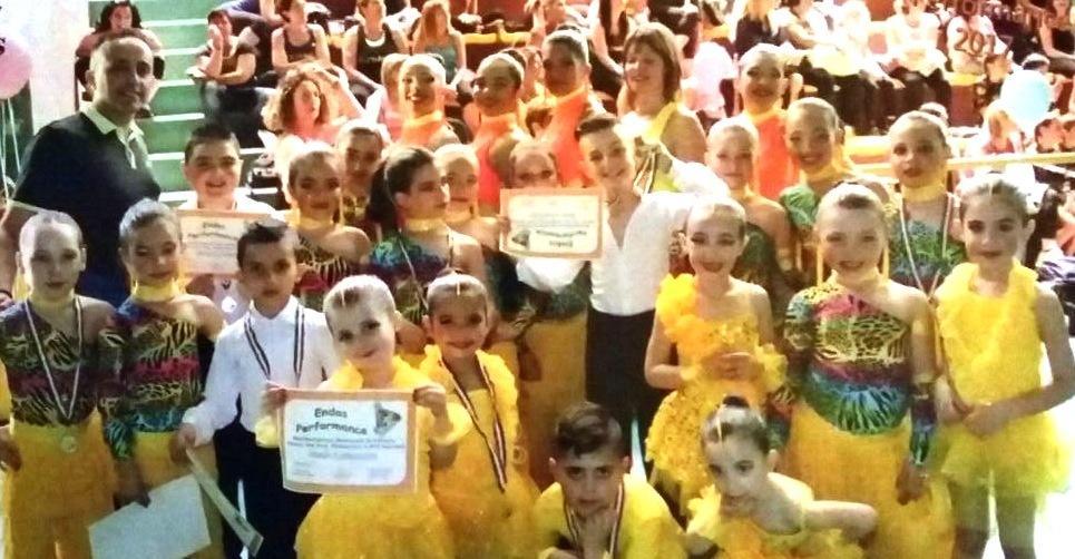 Giovani ballerine in gara a Barcellona