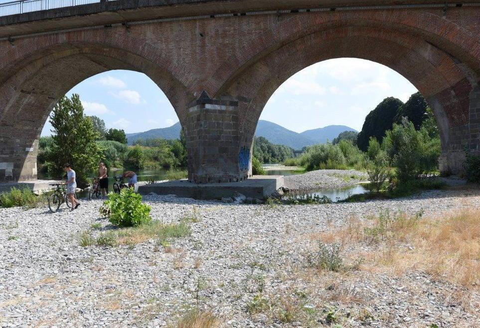 Si esaurirà l’acqua sacra e non sapremo dove risciacquare le parole - Foto