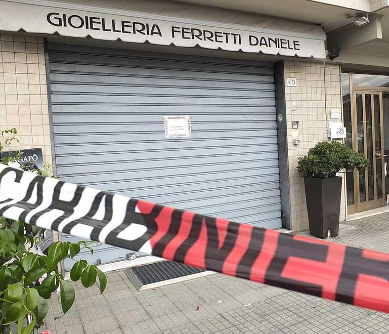 Sicurezza e solidarietà, un presidio per Ferretti 
