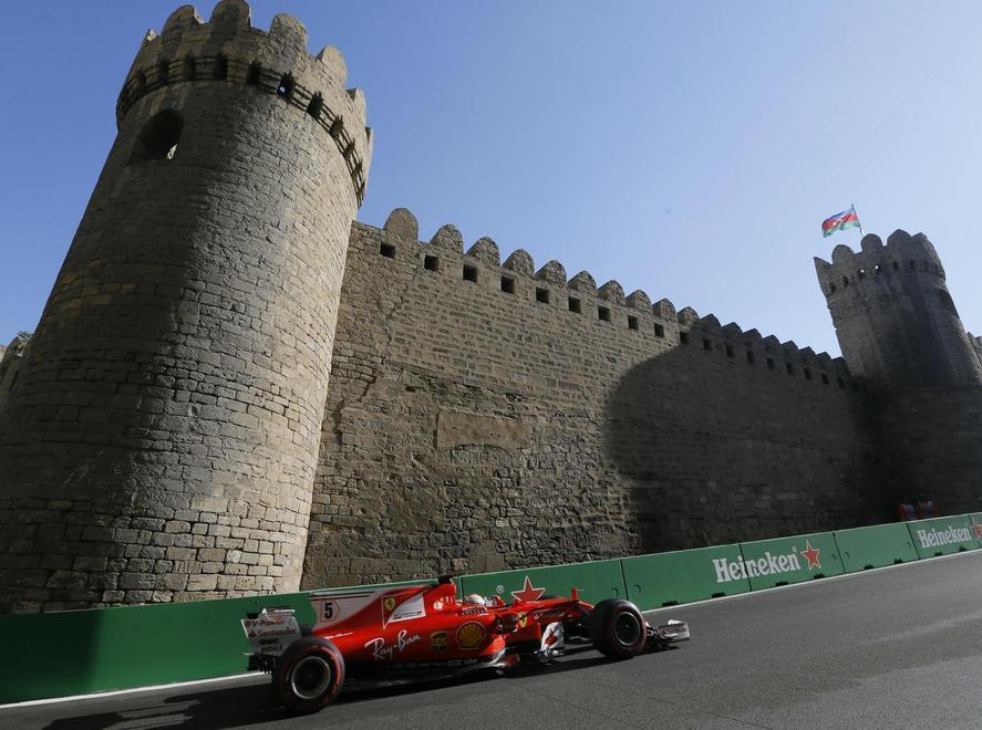 Seba: perché punito solo io? Lewis: atti non da campione