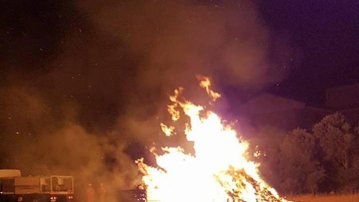 Grande partecipazione alla fogarina per San Giovanni
