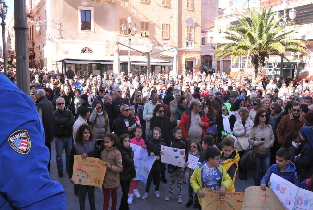 Restituite per protesta le prime 500 schede elettorali 