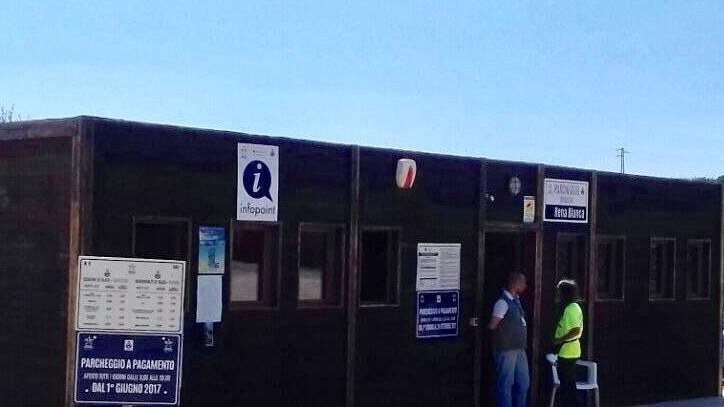 Docce e info point a Bados e Le Saline