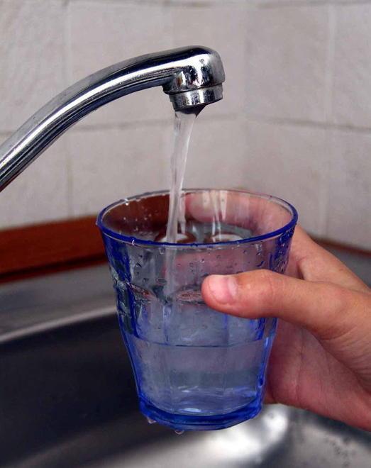 L’acqua è maleodorante, scattano nuovi controlli 
