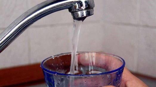 L’acqua è maleodorante, scattano nuovi controlli