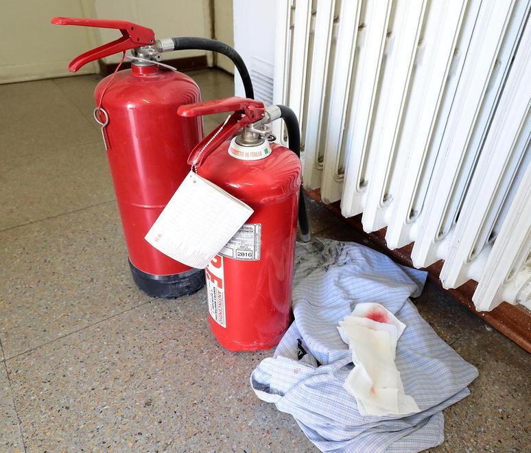Salvato da due donne nell’Ape in fiamme 