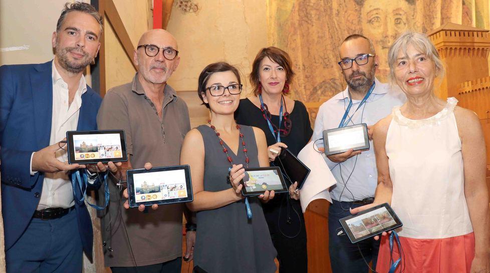 Le visite in Castello più facili per gli stranieri