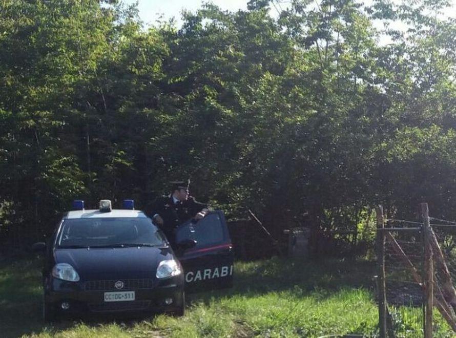 Derubati mentre si tuffano nel Secchia 