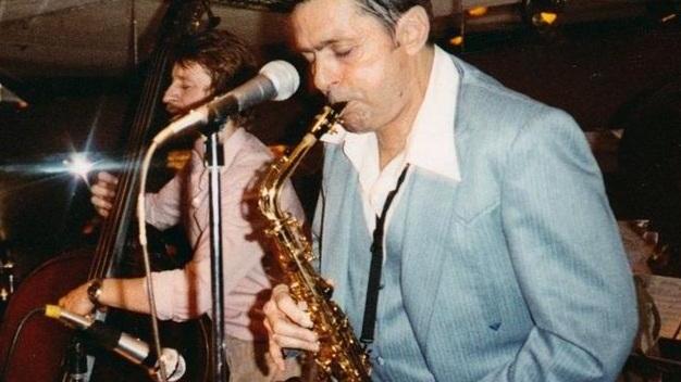 L’amore sulle scale di un sax