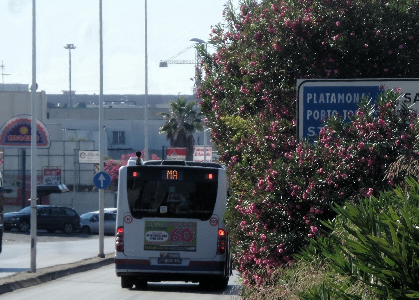 Segnale stradale nascosto