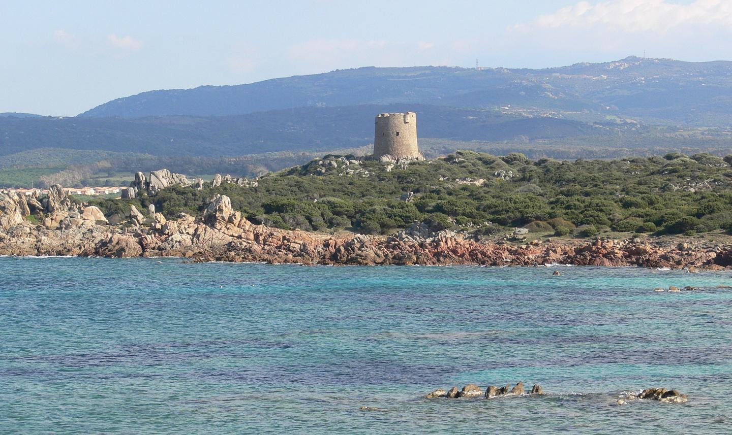 Due incidenti in mare vicino a Vignola