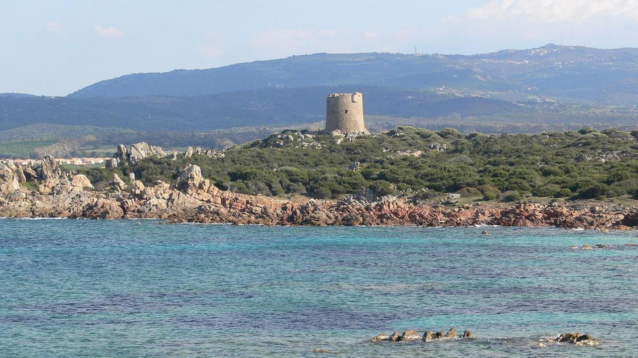 Due incidenti in mare vicino a Vignola