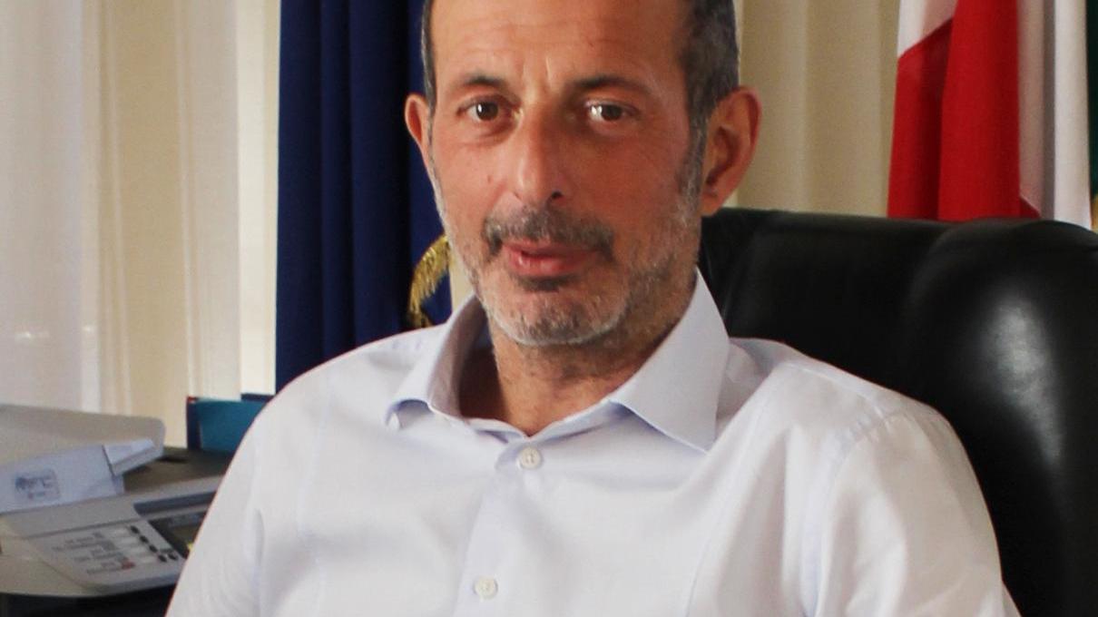 La crisi di Ganau, Pci contro i sindaci