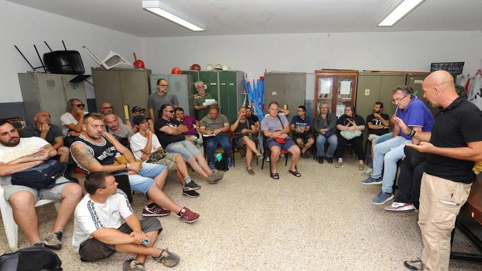 Stop per decreto ai contratti di solidarietà, sale la tensione in città