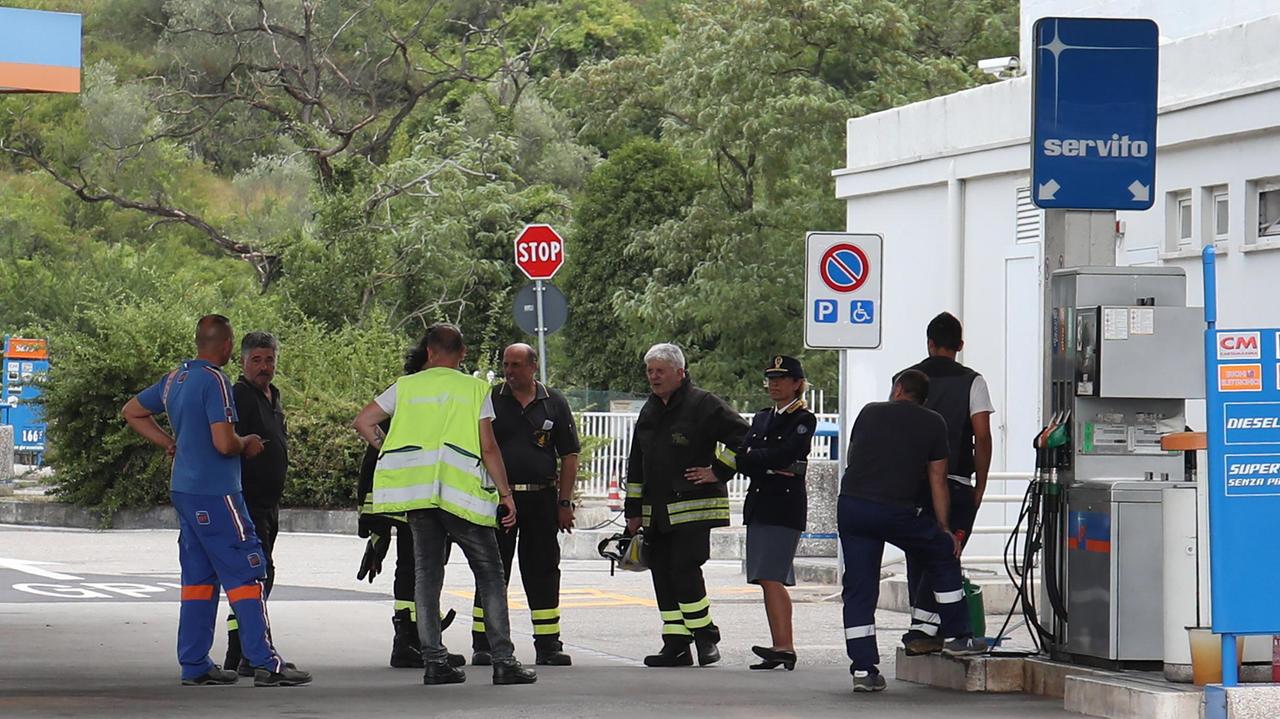 Fuga gpl in area servizio di Serravalle, travaso effettuato