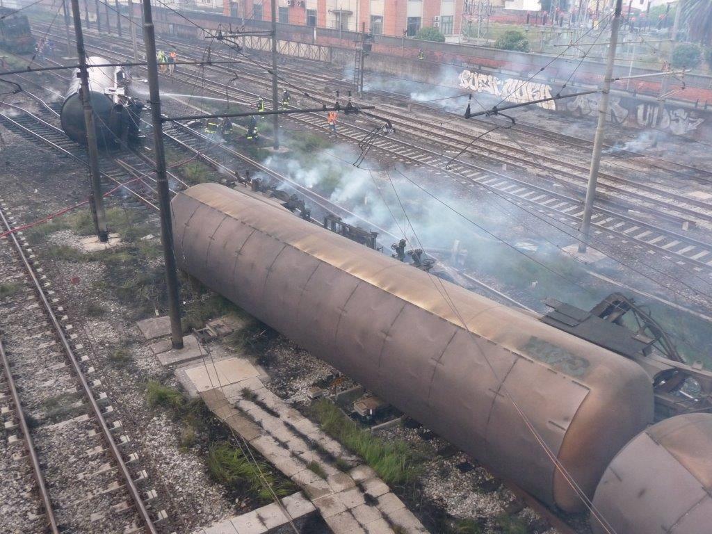 Il treno deragliato a Viareggio