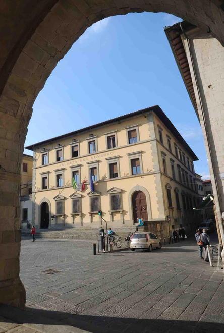 Assenteisti in prefettura, tredici condanne