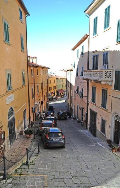 Viabilità, serve la segnaletica 