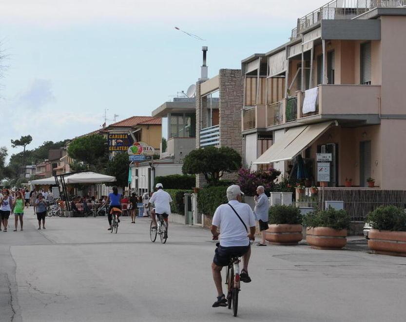 Bimbo di 18 mesi  travolto da una bici