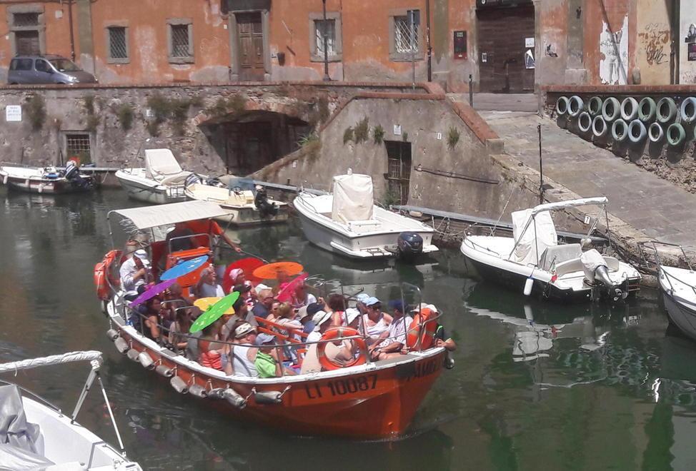 «Che bellezza i fossi» Il giro in battello è ok 