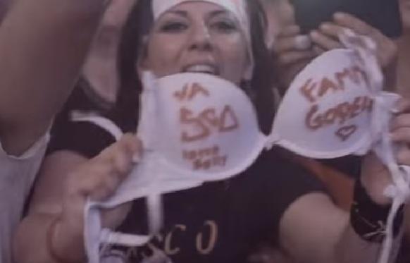 ecco il Flash mob #fammigodere: 10milA REGGISEni pronti a volare