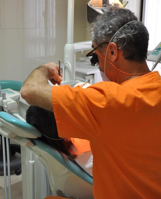 Denunciati falsi dentisti  Curavano pazienti veri 