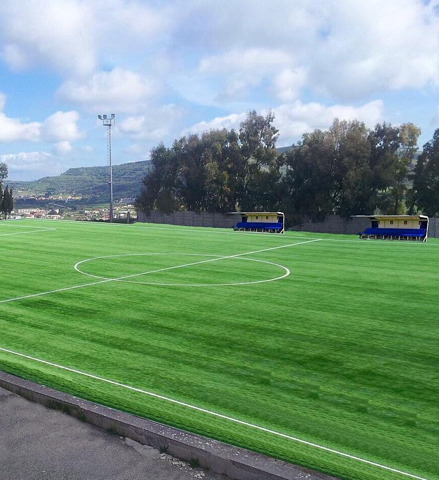 Sorge un campo di calcio con materiali avveniristici
