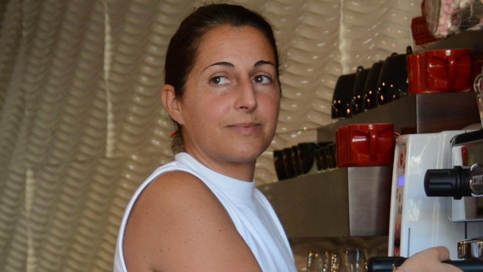 Ruspe in via De Filippi, chiusi i negozi