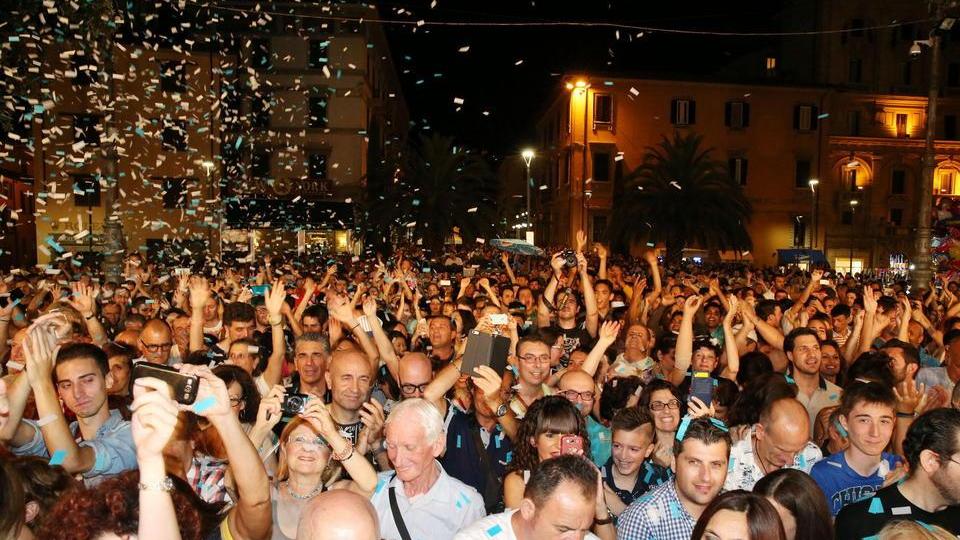 La festa in piazza del Popolo l’anno passato (Foto Nucci)