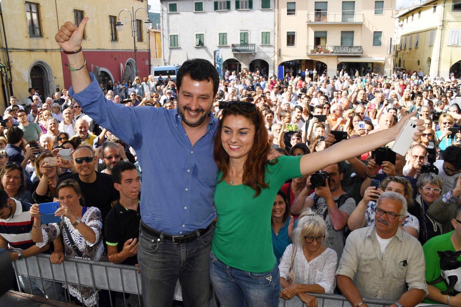 Matteo Salvini con la sindaca di Cascina, Susanna Ceccardi