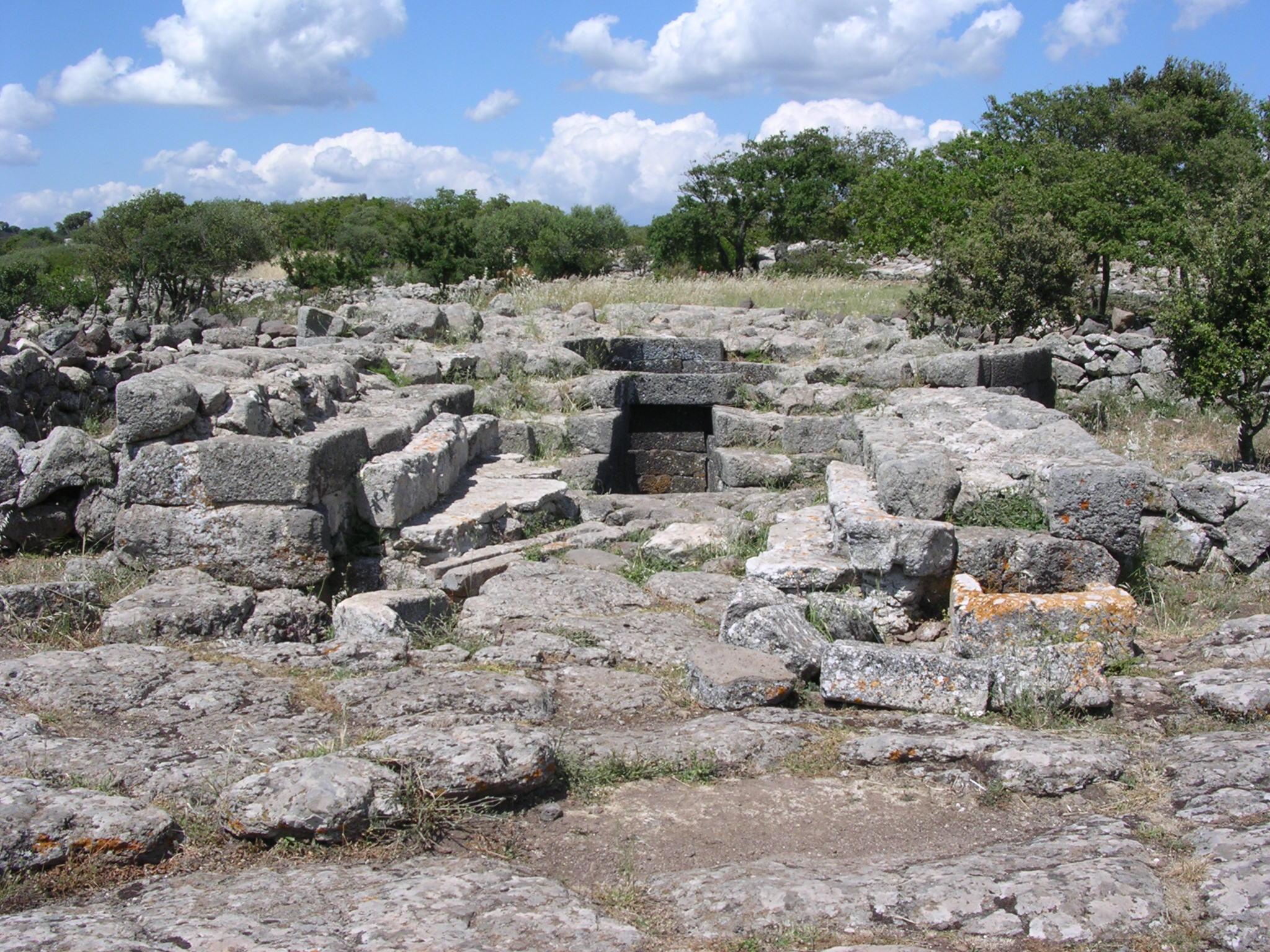 Serri, il santuario nuragico di Santa Vittoria