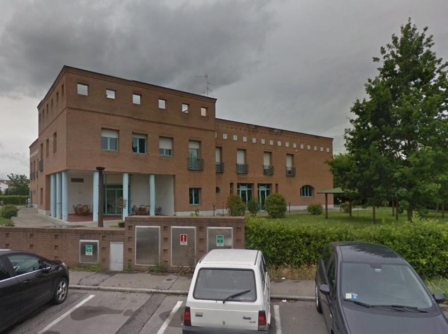 Oggi l’autopsia sull’anziano soffocato dal cibo 