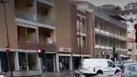 Piove un po’ di più e la città si allaga