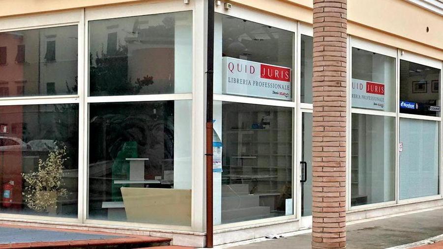 Cancellate le scritte all’ex Peroni