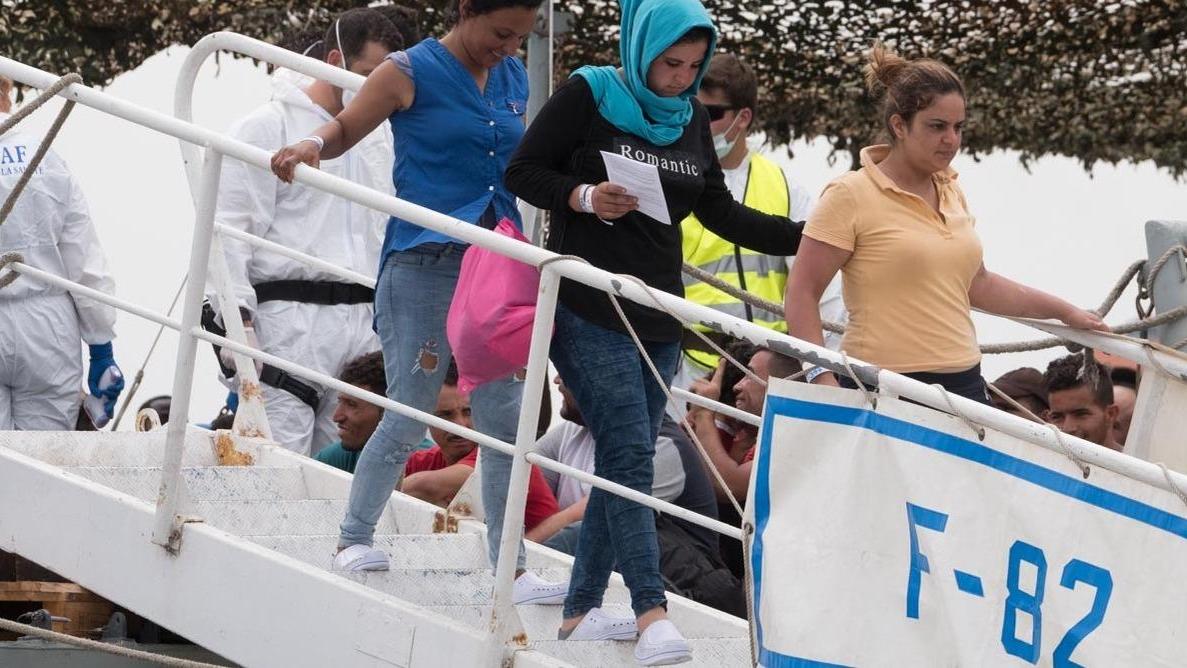 Riprendono gli sbarchi nell’isola 903 profughi  