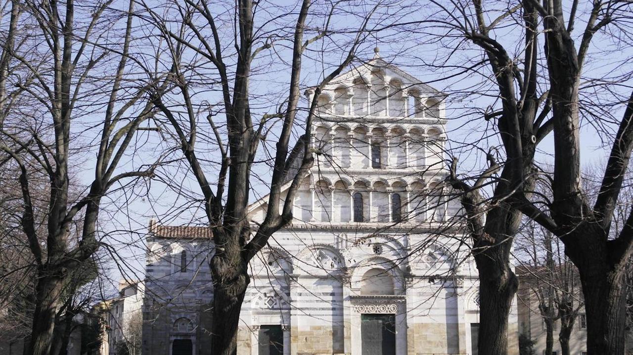 Una veduta di piazza San Paolo a Ripa d’Arno