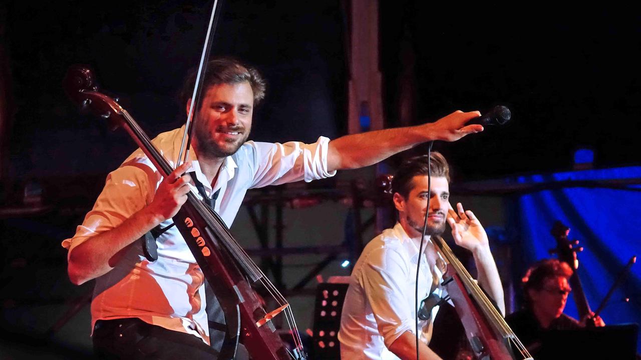 Il duo di violoncellisti 2Cellos al Pistoia Blues (Foto Gori)