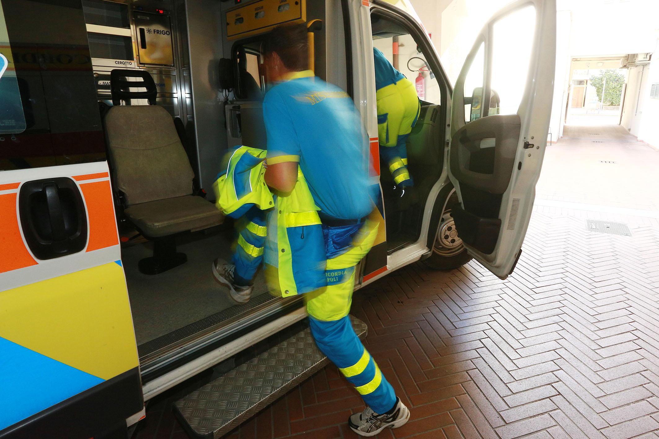 Un'ambulanza della Misericordia (foto d'archivio)