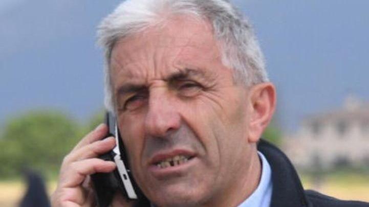 Il parroco: «Lo striscione? Lo ha portato via il vento, invito tutti a guardare avanti»