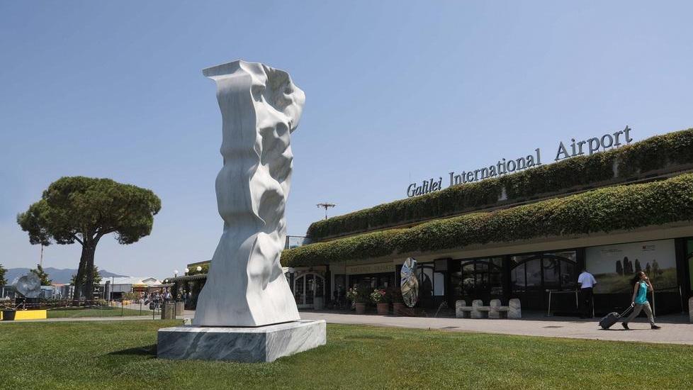 Il marmo delle Apuane in mostra negli aeroporti