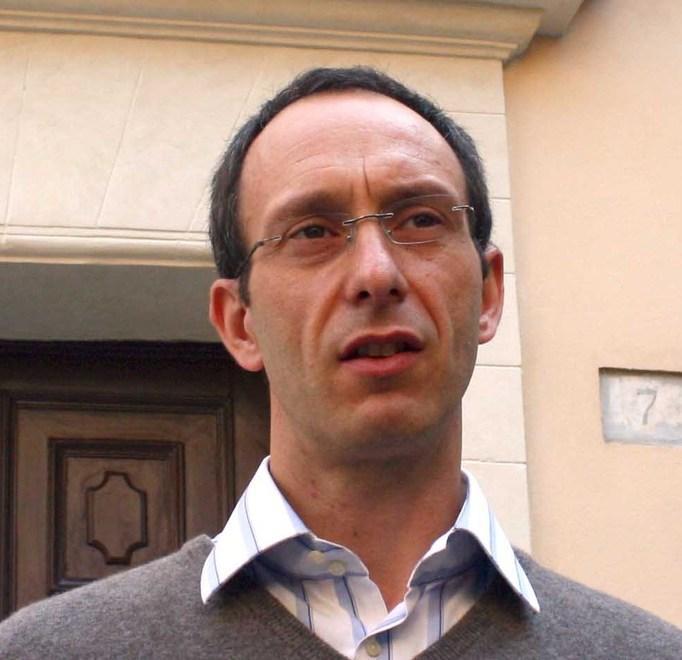 Documenti solo di martedì Due anni per l’iter