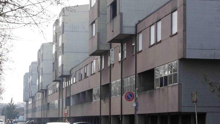 Resiste agli scippatori Anziana finisce a terra