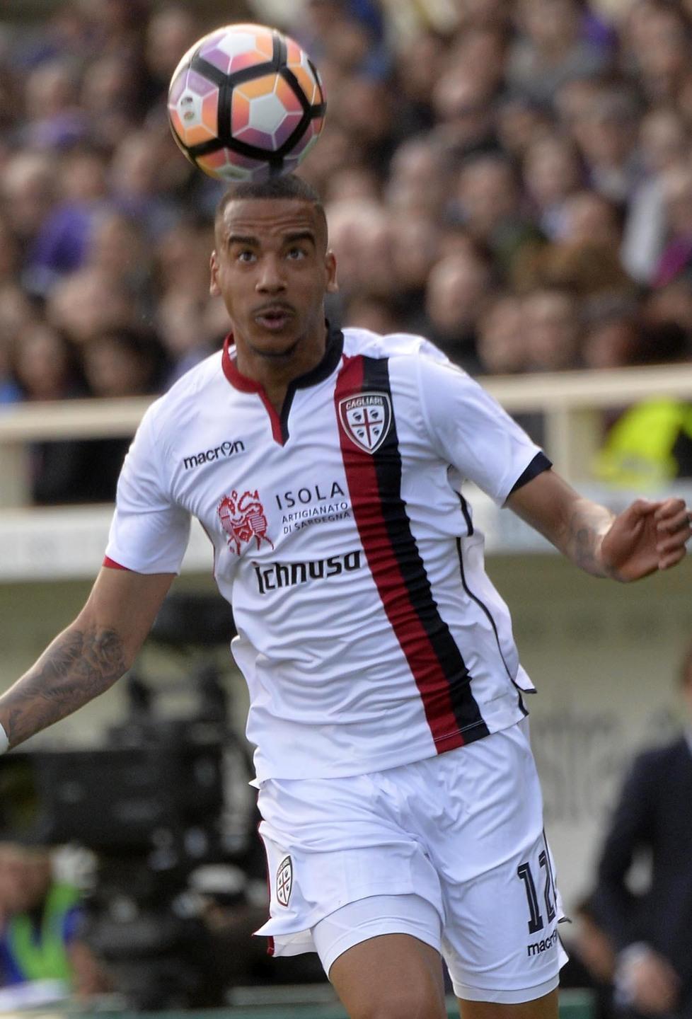 Primi colpi del Cagliari: Cigarini e Miangue 