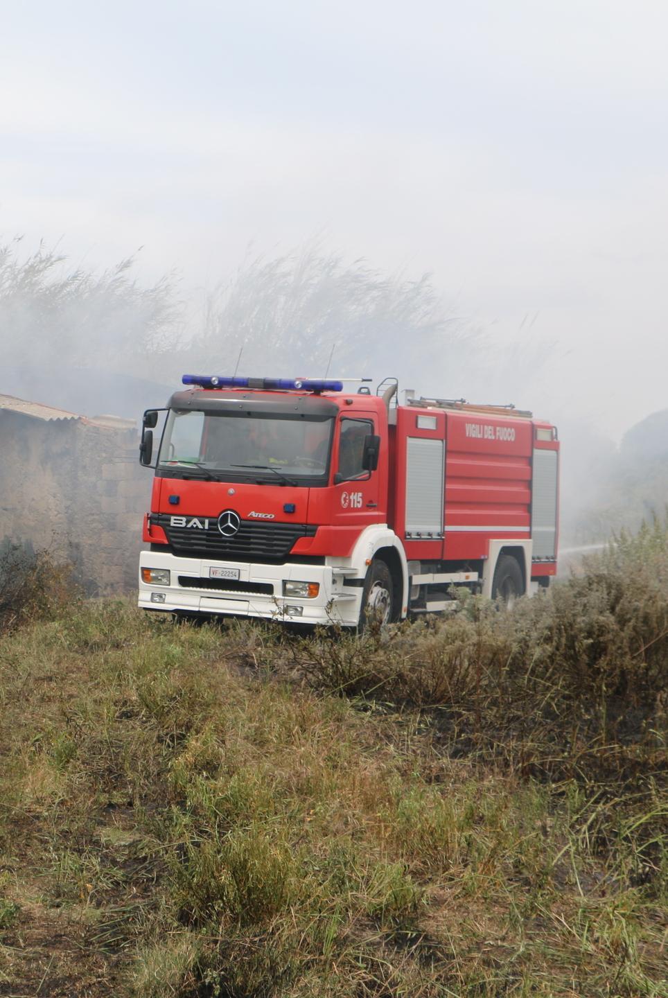 Roghi e vento: super-lavoro dei pompieri